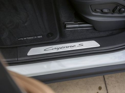 New 2026 Porsche Cayenne S AWD/4WD image 17