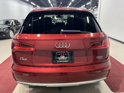 Used 2018 Audi Q5 2.0T Premium image 11