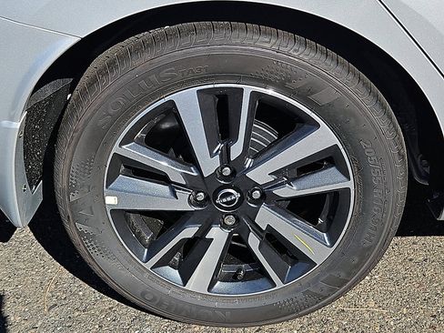 New 2025 Nissan Versa SV w/ Trunk Package image 7