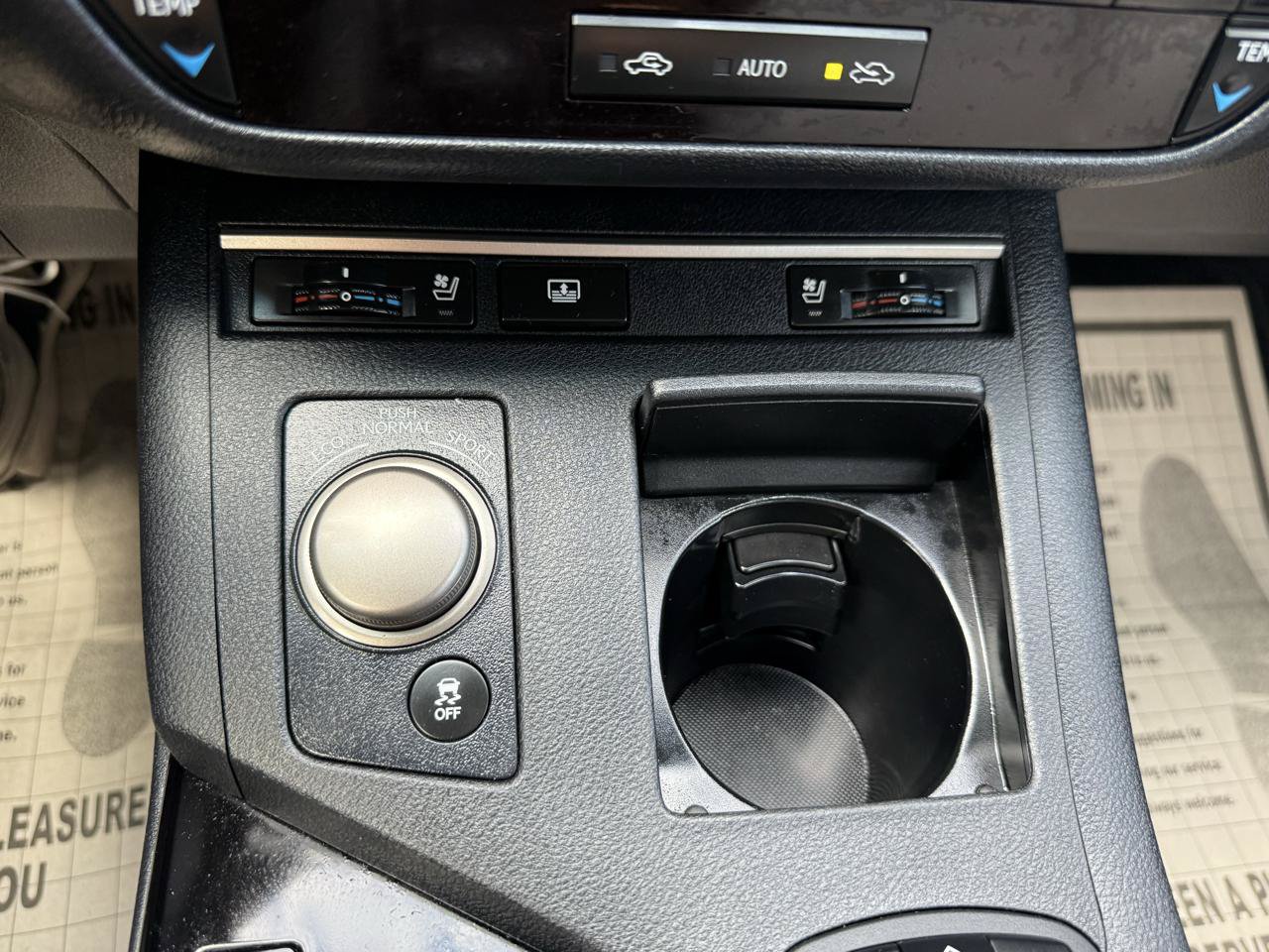Used 2014 Lexus ES 350 w/ Luxury Package FWD image 21