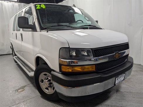 Used 2024 Chevrolet Express 2500 w/ Driver Convenience Package image 2