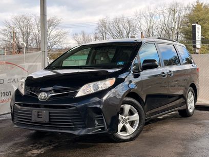Used 2018 Toyota Sienna LE