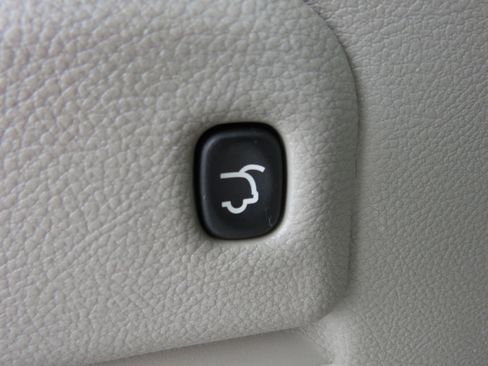 Used 2012 Jeep Grand Cherokee Laredo image 38