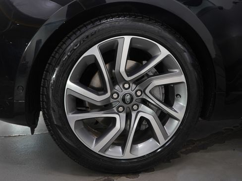 Used 2022 Land Rover Range Rover Sport HSE Silver Edition image 34