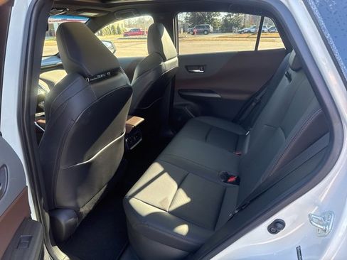 Used 2021 Toyota Venza Limited w/ Advanced Technology Package image 20