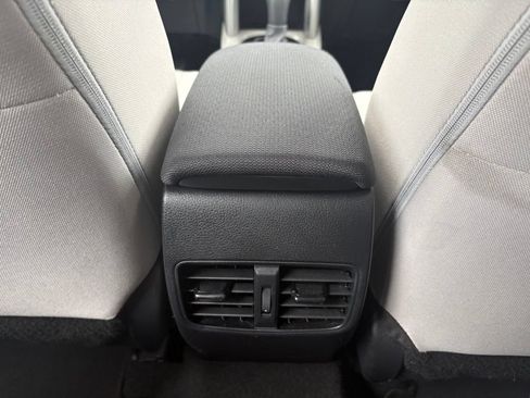 Used 2024 Toyota Corolla Cross L AWD/4WD image 13