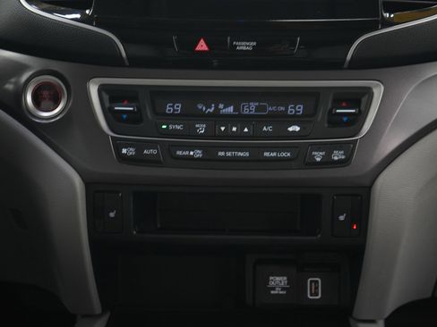 Used 2021 Honda Pilot EX-L image 17