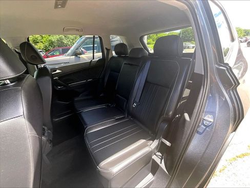 Used 2024 Volkswagen Tiguan SE AWD/4WD image 15