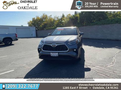 Used 2023 Toyota Highlander XLE image 4
