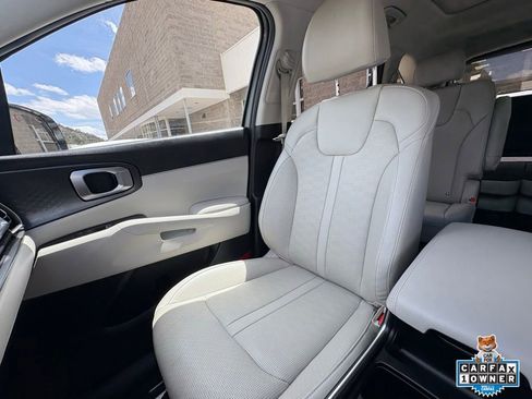 Certified 2025 Kia Sorento EX w/ Panoramic Sunroof Package AWD/4WD image 25