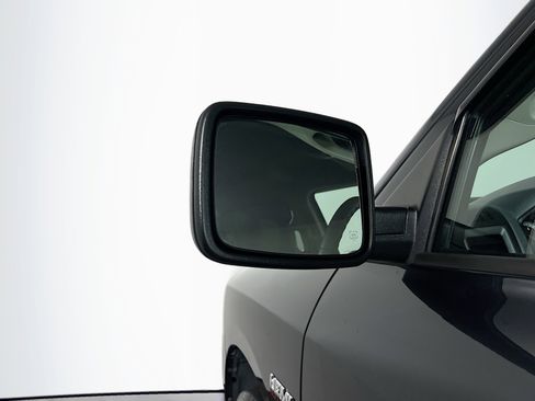 Used 2019 RAM 1500 Express AWD/4WD image 12