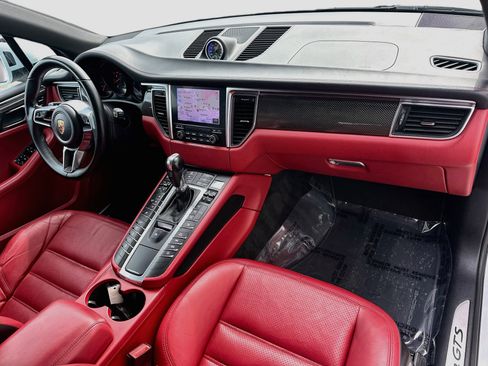 Used 2018 Porsche Macan GTS AWD/4WD image 28