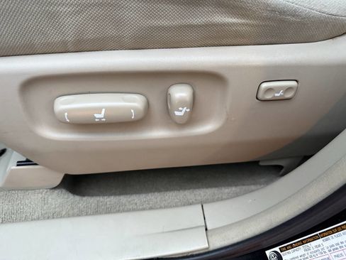 Used 2007 Toyota Highlander 4WD V6 w/ 3rd Row image 27