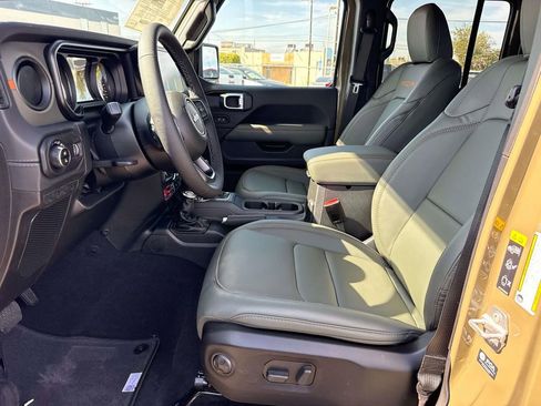 New 2026 Jeep Gladiator Mojave image 21