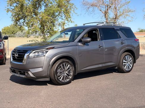 Certified 2025 Nissan Pathfinder SV AWD/4WD image 2
