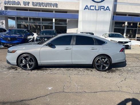 Used 2025 Honda Accord Sport image 5