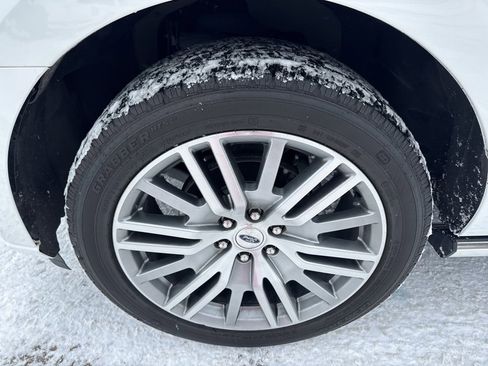 Certified 2023 Ford Expedition Platinum image 4