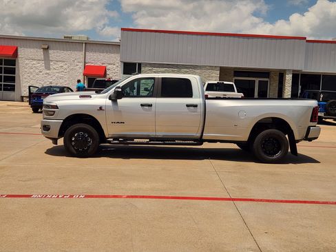 New 2026 RAM 3500 Lone Star AWD/4WD image 3