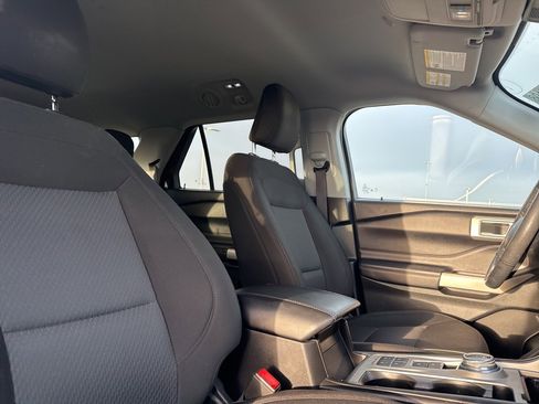 Used 2022 Ford Explorer XLT image 20