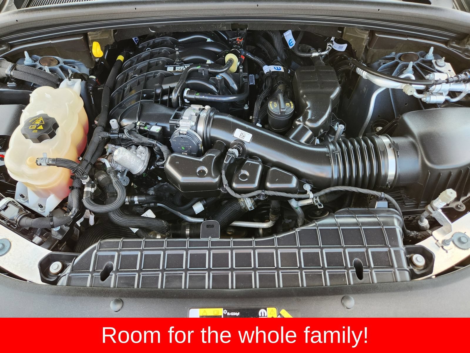 Used 2025 Jeep Grand Cherokee L Laredo RWD image 42