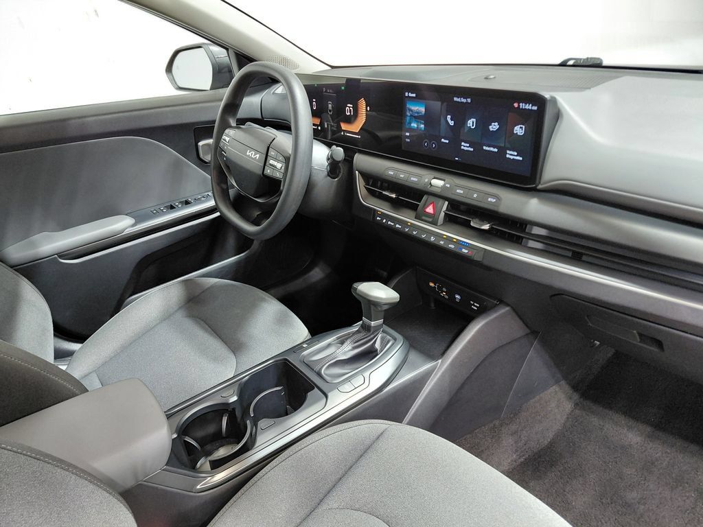 Used 2025 Kia K4 FWD image 22