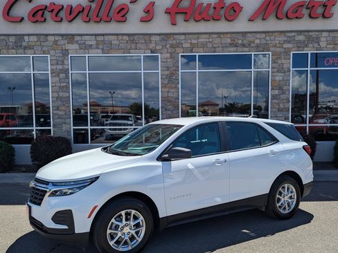 Used 2022 Chevrolet Equinox LS AWD/4WD image 1