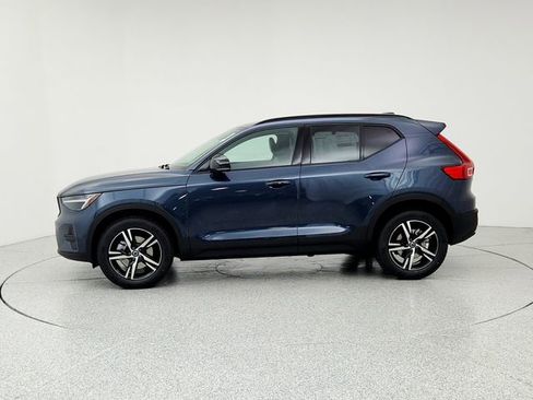 New 2026 Volvo XC40 B5 Core w/ Climate Package image 8