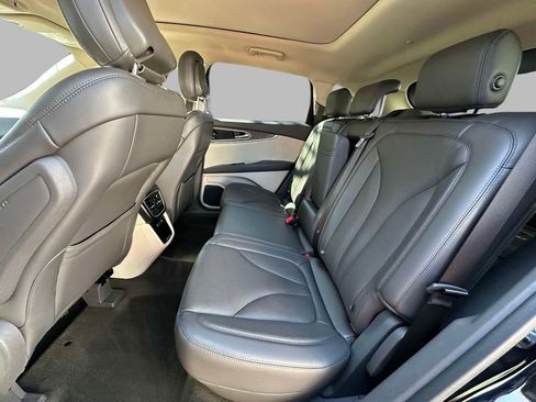 Used 2020 Lincoln Nautilus Reserve image 19