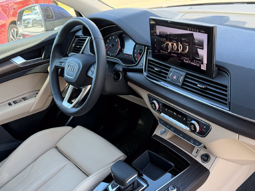 Certified 2024 Audi Q5 2.0T Premium AWD/4WD image 13
