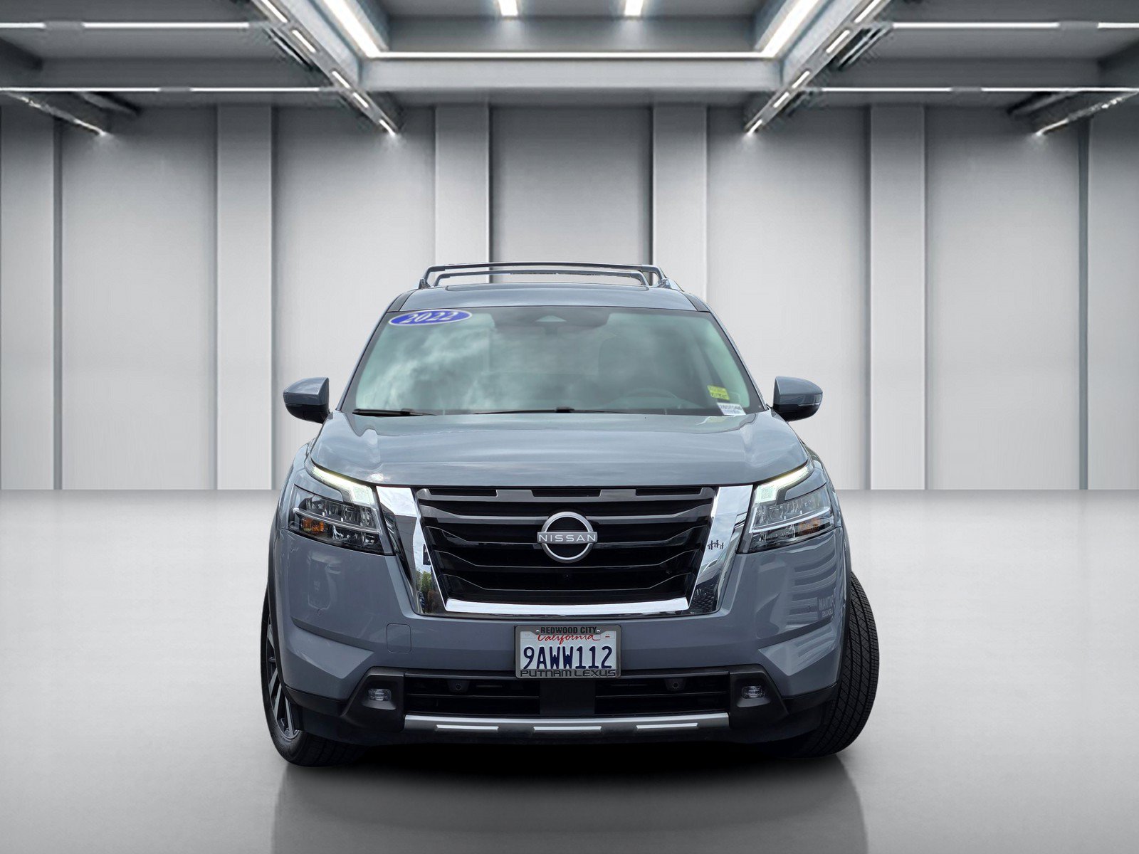 Used 2022 Nissan Pathfinder Platinum w/ Cargo Package AWD/4WD image 3