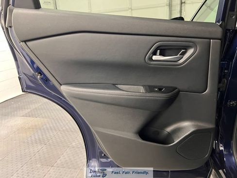 Used 2025 Nissan Rogue SV AWD/4WD image 27