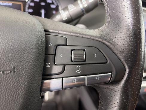 Certified 2023 Cadillac XT4 Sport AWD/4WD image 37