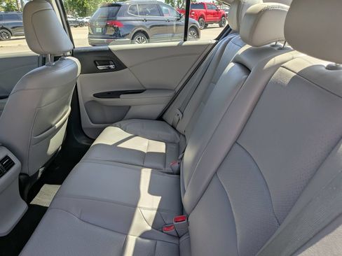 Used 2016 Honda Accord EX-L image 18
