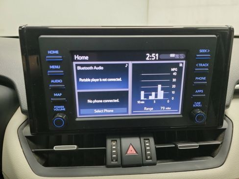 Used 2019 Toyota RAV4 XLE Premium image 22