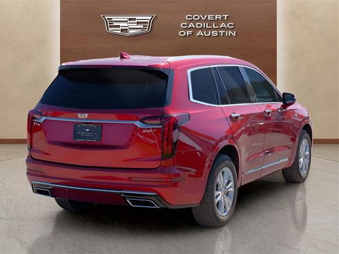 New 2025 Cadillac XT6 Luxury image 6