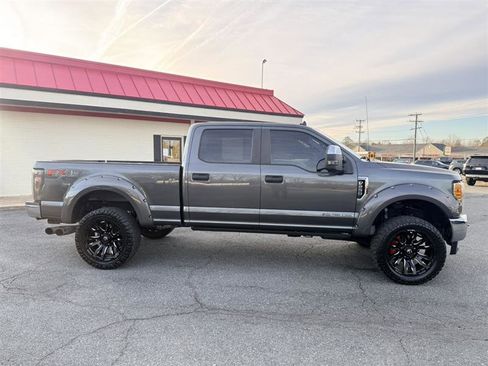 Used 2019 Ford F250 XL w/ STX Appearance Package image 4