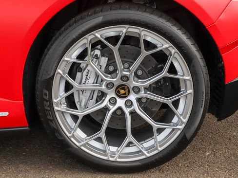 Used 2024 Lamborghini Huracan EVO AWD/4WD image 38