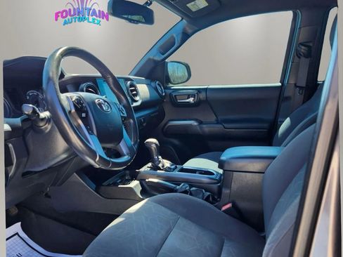 Used 2016 Toyota Tacoma TRD Sport w/ Towing Package image 17