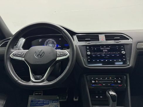 Used 2023 Volkswagen Tiguan SE R-Line FWD image 3