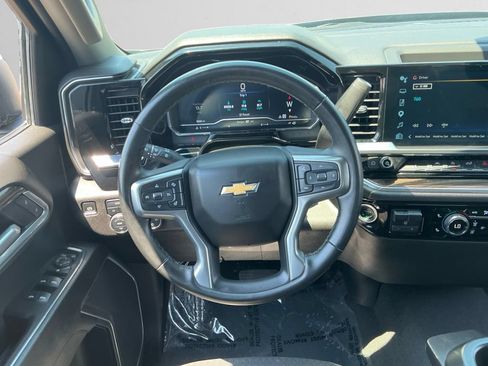 Used 2025 Chevrolet Silverado 1500 LT AWD/4WD image 12