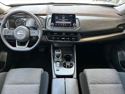 Used 2023 Nissan Rogue SV image 12