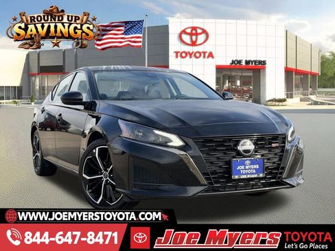 Used 2025 Nissan Altima 2.5 SR image 1