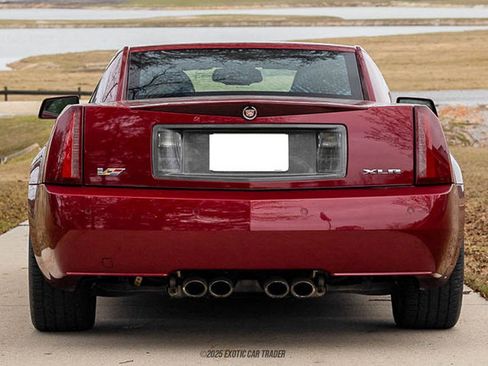 Used 2007 Cadillac XLR V image 17