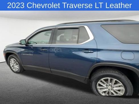 Used 2023 Chevrolet Traverse LT AWD/4WD image 6