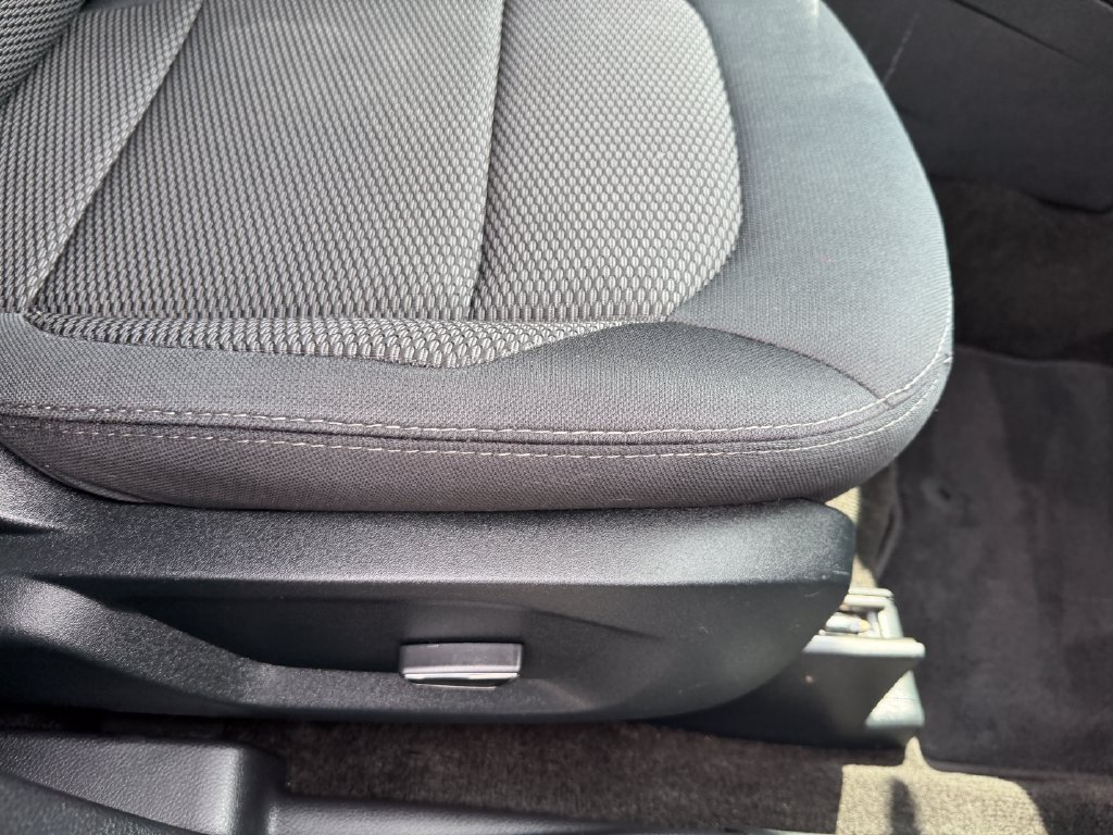 Used 2018 Ford Explorer XLT AWD/4WD image 9