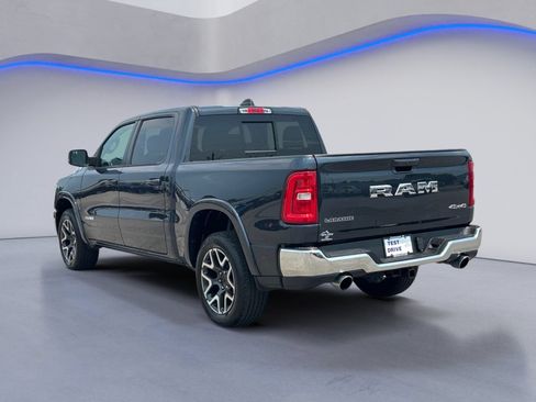 Used 2025 RAM 1500 Laramie AWD/4WD image 3