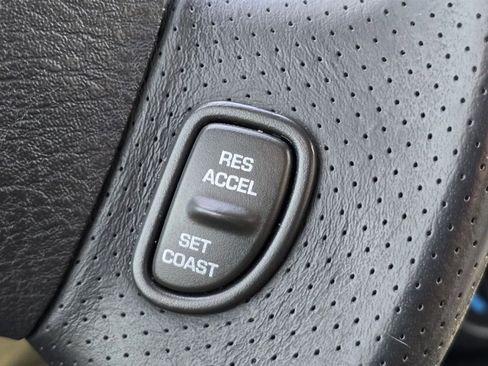 Used 2001 Saturn S-Series SL2 image 29