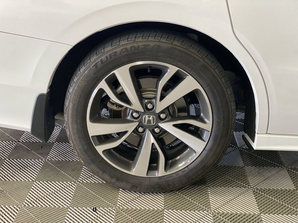 Used 2024 Honda Odyssey Touring image 18