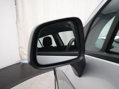 Used 2018 Chevrolet Trax LS AWD/4WD image 23