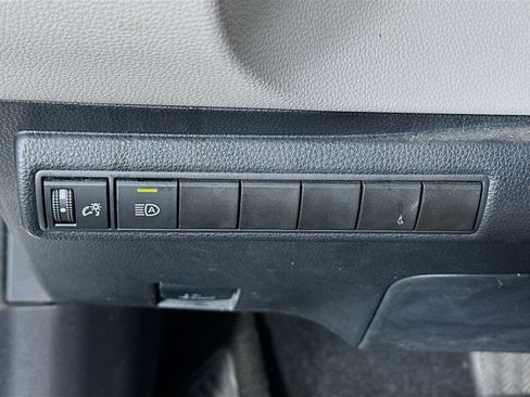 Used 2020 Toyota Corolla LE FWD image 17